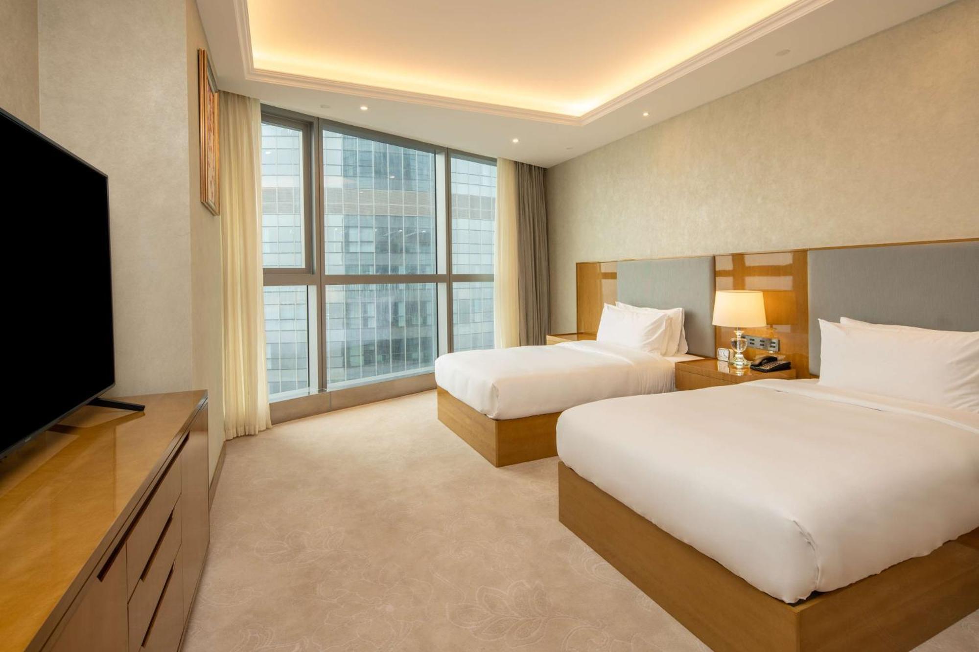 Hilton Brazzaville Les Tours Jumelles Hotel & Residences Exterior foto