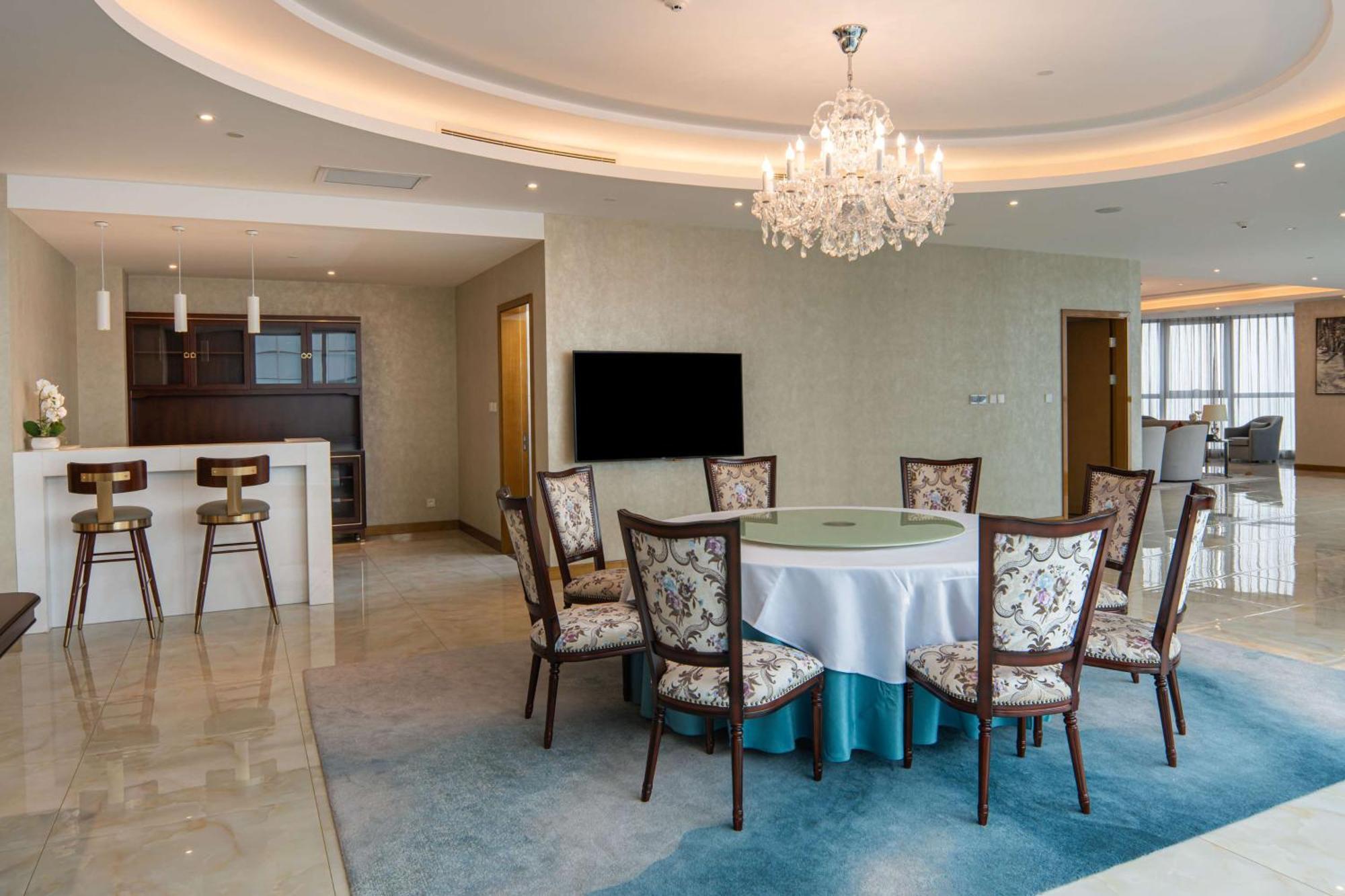 Hilton Brazzaville Les Tours Jumelles Hotel & Residences Exterior foto