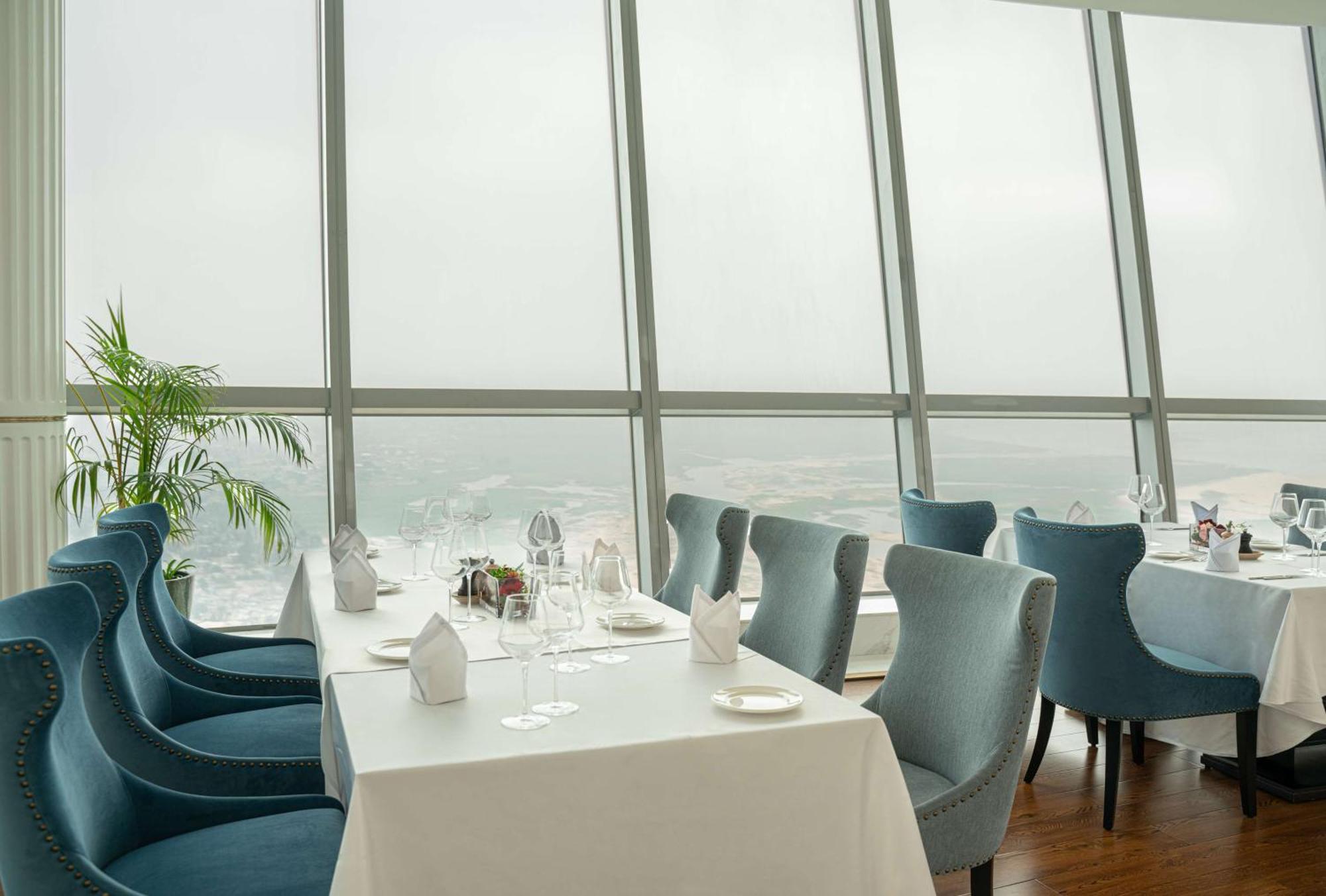 Hilton Brazzaville Les Tours Jumelles Hotel & Residences Exterior foto